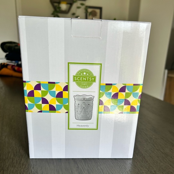 Heavenly Scentcy warmer - Picture 4 of 4